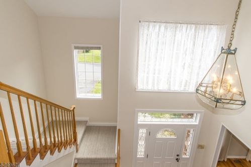 11 Autumn Dr, Scotch Plains NJ  07076-2431 exterior