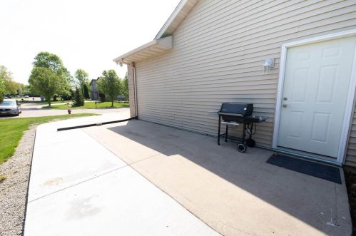 714 Votech Dr, Watertown, WI 53098-1122