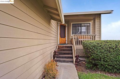 307 Rosemarie Pl, West Pittsburg, CA 94565-6705