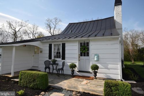 6745 Fayette St, Haymarket VA  20169-2916 exterior