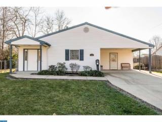 119 Willow Dr, Levittown, PA 19054-3118