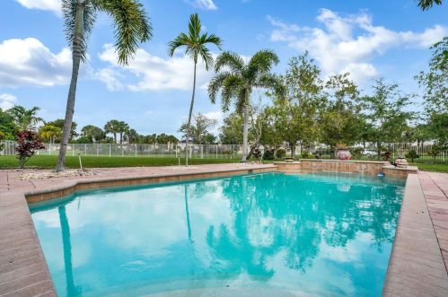 10489 Galleria St, West Palm Beach, FL 33414-3157