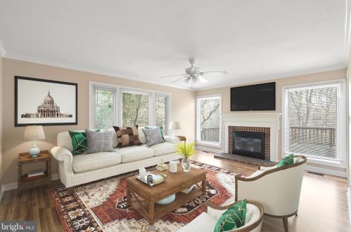 13701 Heatherstone Dr, Bowie, MD 20720-4847