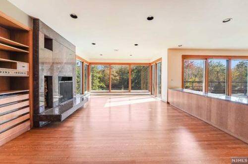 979 High Mountain Rd, Franklin Lakes, NJ 07417-1619