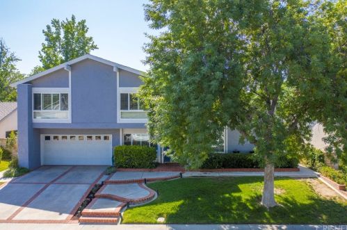 23784 Rotunda Rd, Santa Clarita, CA 91355-2948