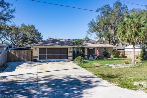 2317 Esplanade Rd, Avon Park Lakes FL  33825-9183 exterior