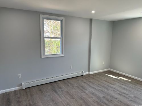 22 3 St, Floral Park NY  11003-2931 exterior