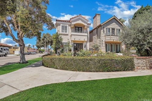 401 15th St, Huntington Beach, CA 92648-4203