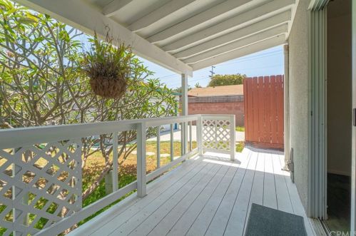 25420 Oak St, Lomita CA  90717-2216 exterior