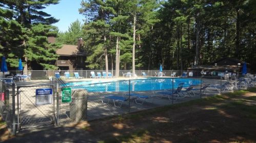 5 Spruce Trl, Wisconsin Dells WI  53965-8850 exterior