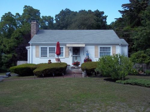 34 Pembroke Rd, Plymouth, MA 02360-1220