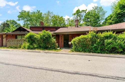 1806 Turkeyfoot Rd, Mckeesport, PA 15135-1306