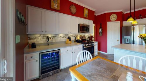 9101 Sainsbury Ct, Bristow VA  20136-1770 exterior