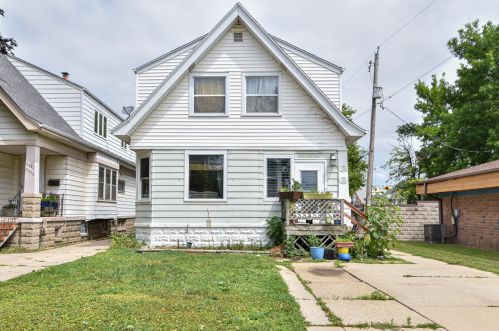 8418 Lapham St, Milwaukee WI  53214-4457 exterior