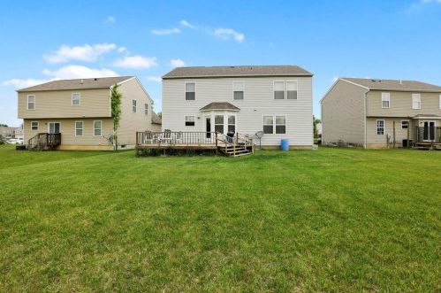 438 Wagon Ave, Pataskala OH  43062-8060 exterior