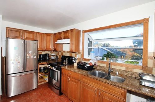 43 Acre Dr, Danbury CT  exterior