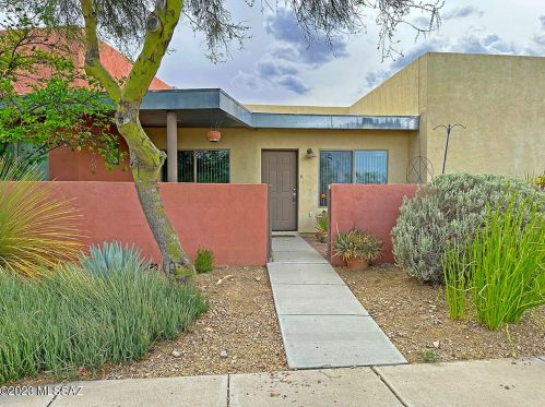 2481 Silver Mosaic Dr, Tucson, AZ 85745-7060