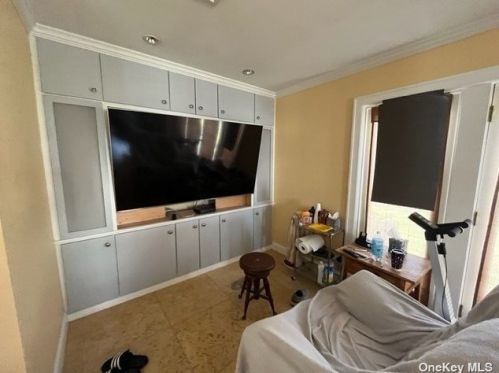 65 Brower Ave, Woodsburgh NY  11598-1746 exterior