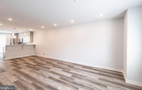 2539 Manton St, Philadelphia PA  19146-3915 exterior