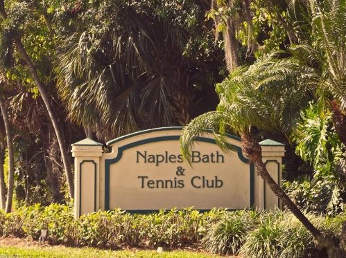 1860 Bald Eagle Dr, Naples, FL 34105-2965