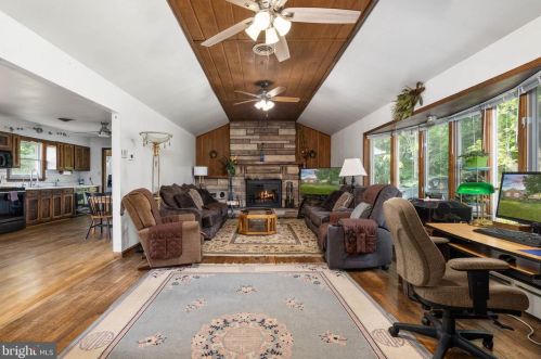 2409 Little River Rd, Haymarket VA  20169-1205 exterior