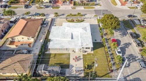 110 17th St, Hialeah, FL 33010-3136
