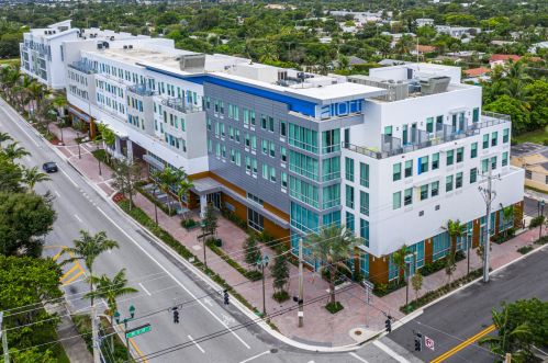 236 5th Ave, Delray Beach FL  33483-5207 exterior