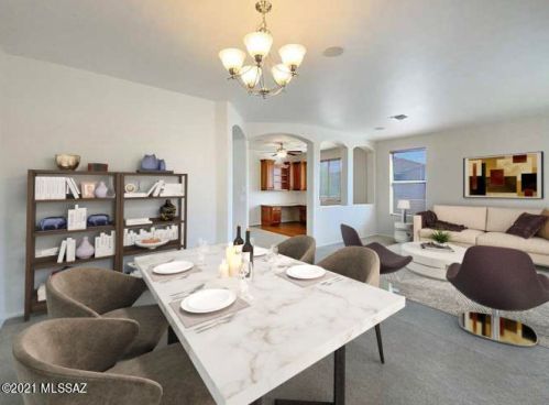8280 Willow View Dr, Tucson, AZ 85741-3940