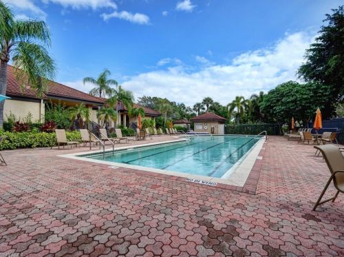 310 La Peninsula Blvd, Naples FL  34113-4036 exterior