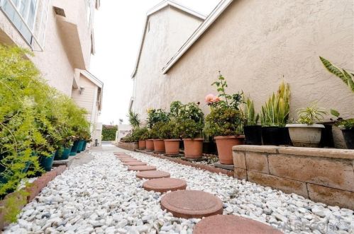 411 61st St, San Diego, CA 92114-4235