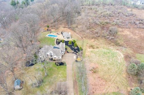 12 Caley Dr, Canonsburg, PA 15317-5900