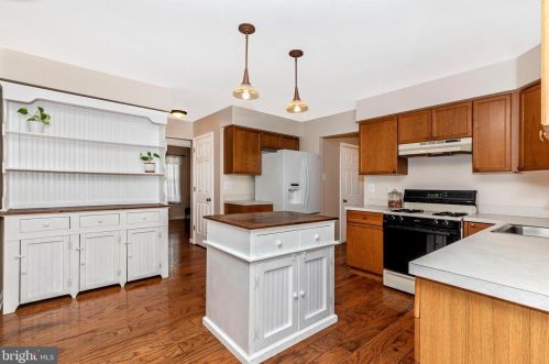 309 Williams Cir, Collegeville PA  19473-2344 exterior