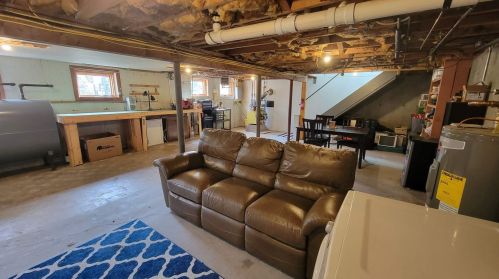 9 Forest Ln, Concord NH  03303-2419 exterior