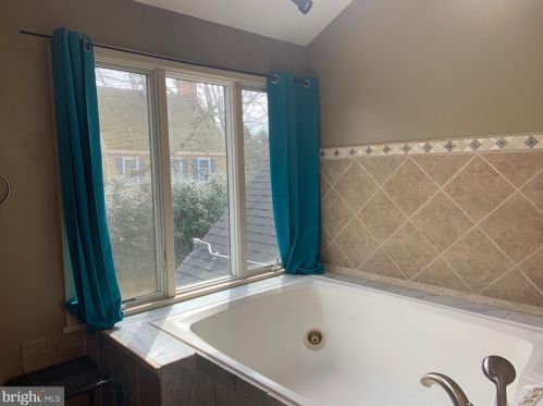 104 Broad Creek Rd, Laurel DE  19956-1124 exterior