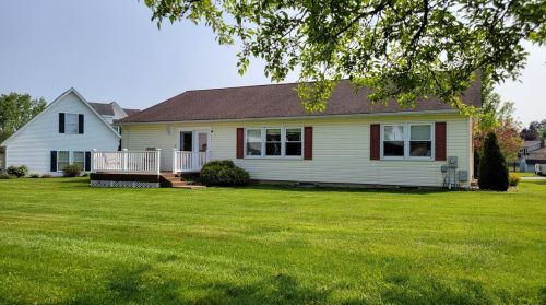 1205 Brierwood Dr, Somerset PA  15501-2775 exterior