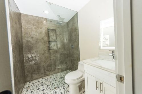 11713 Gaston Pkwy, Dallas TX  75218-2507 exterior