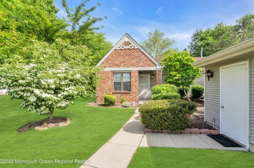 338 Wycoff Way, East Brunswick, NJ 08816-5657