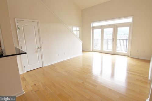 516 Carson Ter, Huntingdon Valley PA  19006-4721 exterior