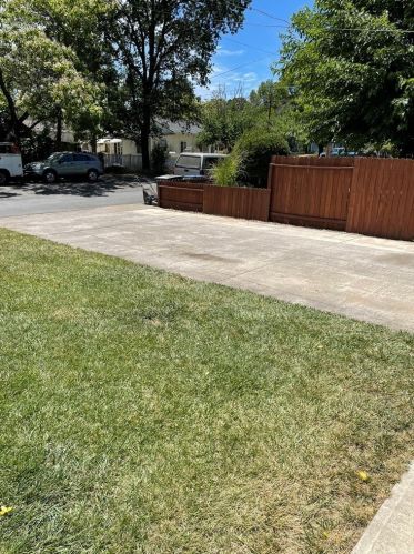 944 1st St, Lakeport, CA 95453-4501