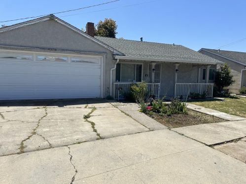 544 Sequoia Rd, Hayward CA  94541-6119 exterior