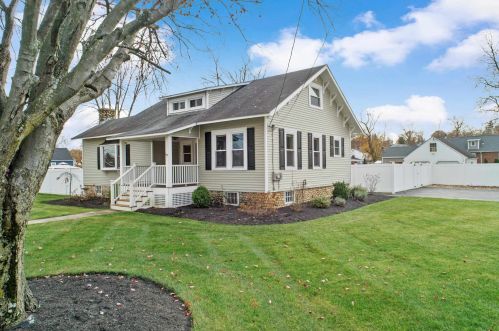 640 Mast Rd, Goffstown NH  03045 exterior