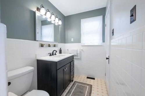 1 Elmwood Ave, Poughkeepsie NY  12603-4101 exterior