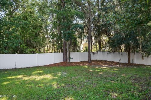 72 Shadow Moss Dr, Beaufort SC  29906-6005 exterior