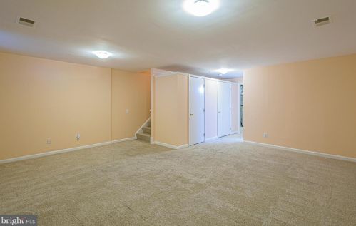 312 Hedgestone Ter, Leesburg VA  20176-4842 exterior