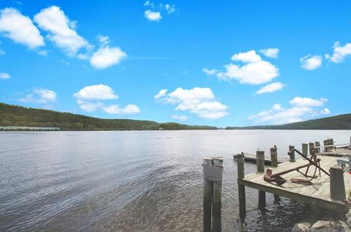 75 Little Meadow Rd, Haddam, CT 06438-1361