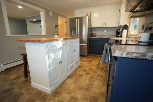 248 Bow Lake Rd, Northwood NH  03261-3315 exterior