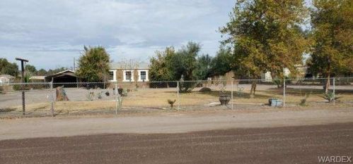 1643 Vly Dr, Mohave Valley AZ  86440-8583 exterior