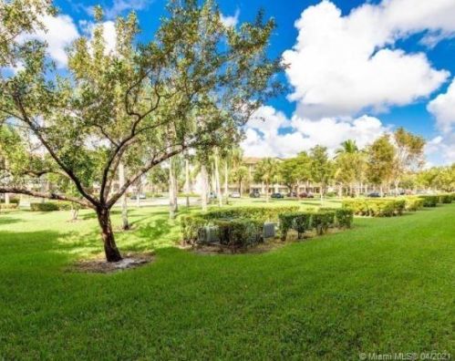 701 141st Ave, Hollywood FL  33028-2313 exterior