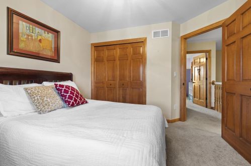 2922 Copper Mountain Ct, Green Bay WI  54313-3207 exterior