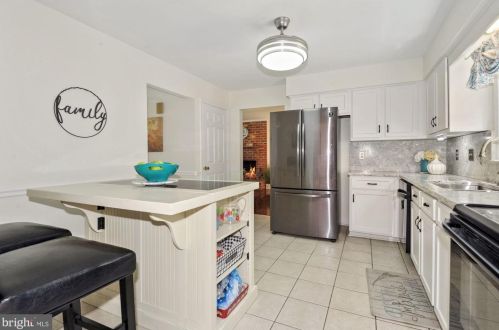 1311 Cold Harbor Ct, Herndon VA 20170-2018 exterior